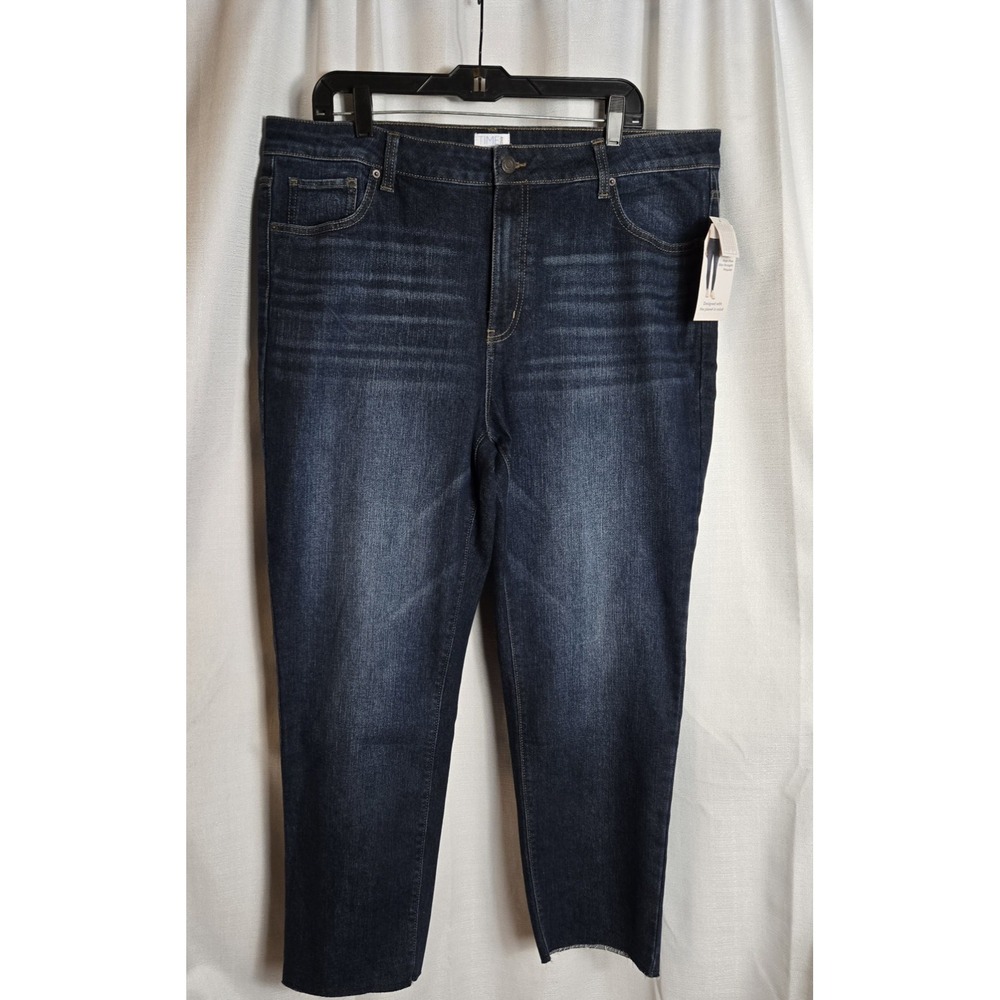 New High Rise Slim Straight Regular, Size 18‎ Time and Tru Jeans Raw Hem NWT